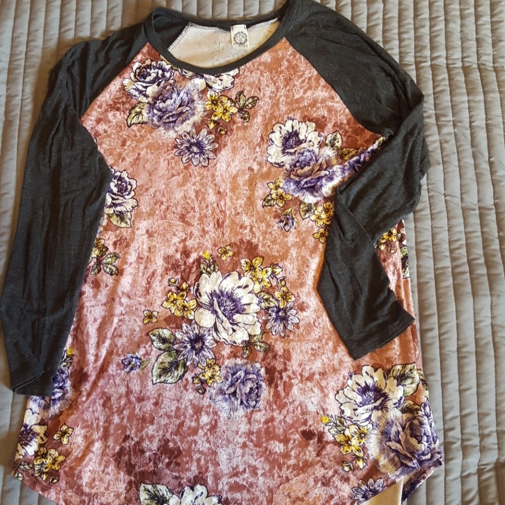 Velvet/knit long sleeved tee